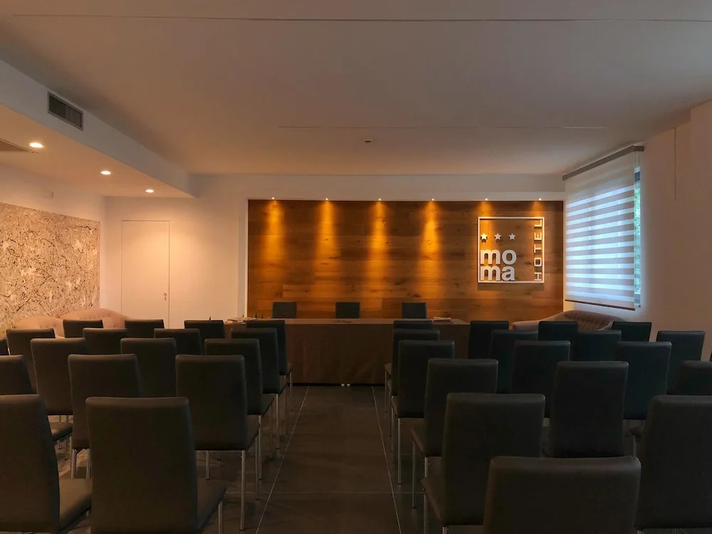 Moma Hotel
