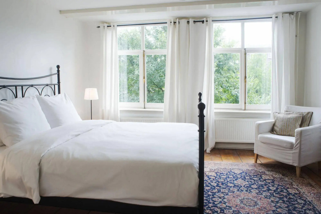 Herengracht Canal Apartment