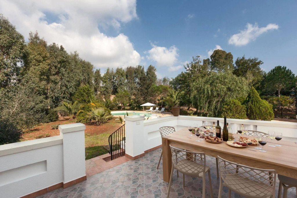 Villa Aura