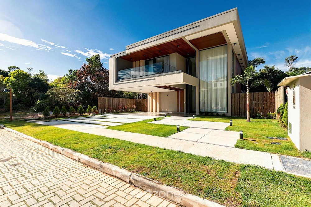 Condo w/ Pool 600m From the Beach in Arraial D'ajuda - CRP