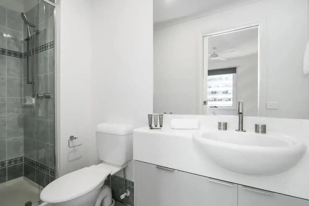 Spacious 3-bed Apartment in Melbourne CBD