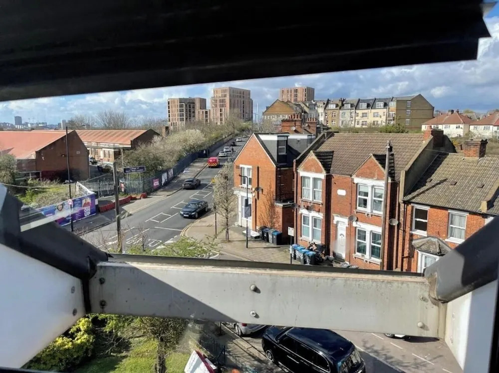 3 Bed, Sleeps 5, Wifi, Free Parking
