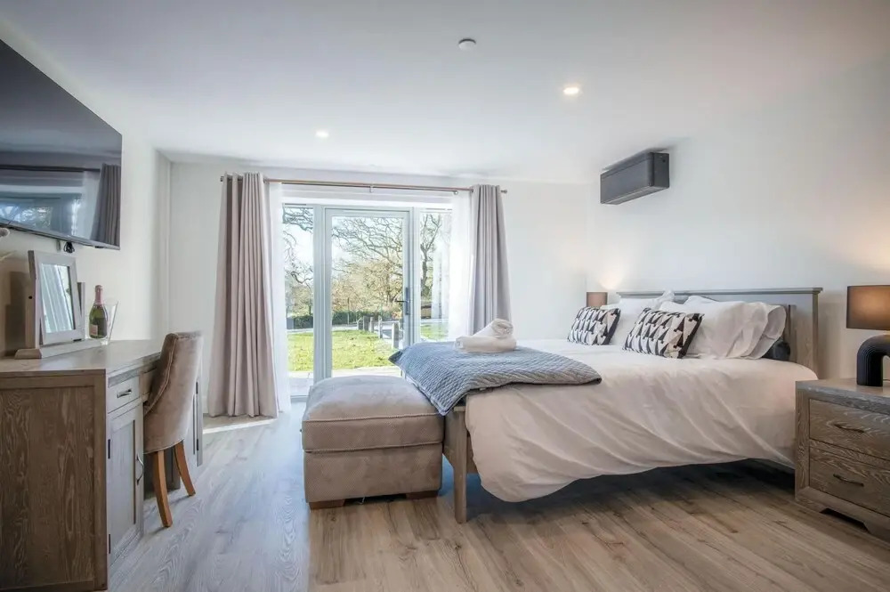 Suite 10 - Sleeping Giant Hotel - PEN Y CAE Inn