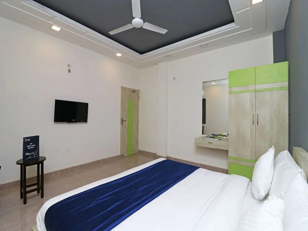 OYO 10668 Hotel Viditva 3