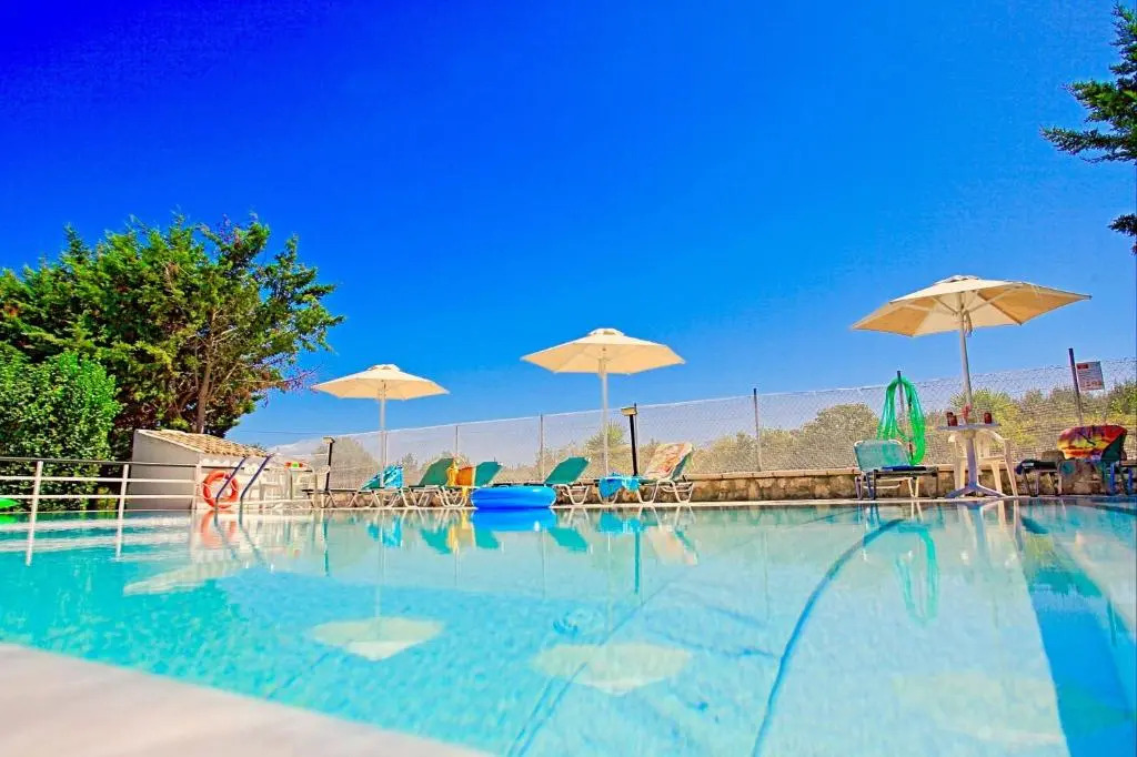 Beach Villa Petros with private pool by DadoVillas