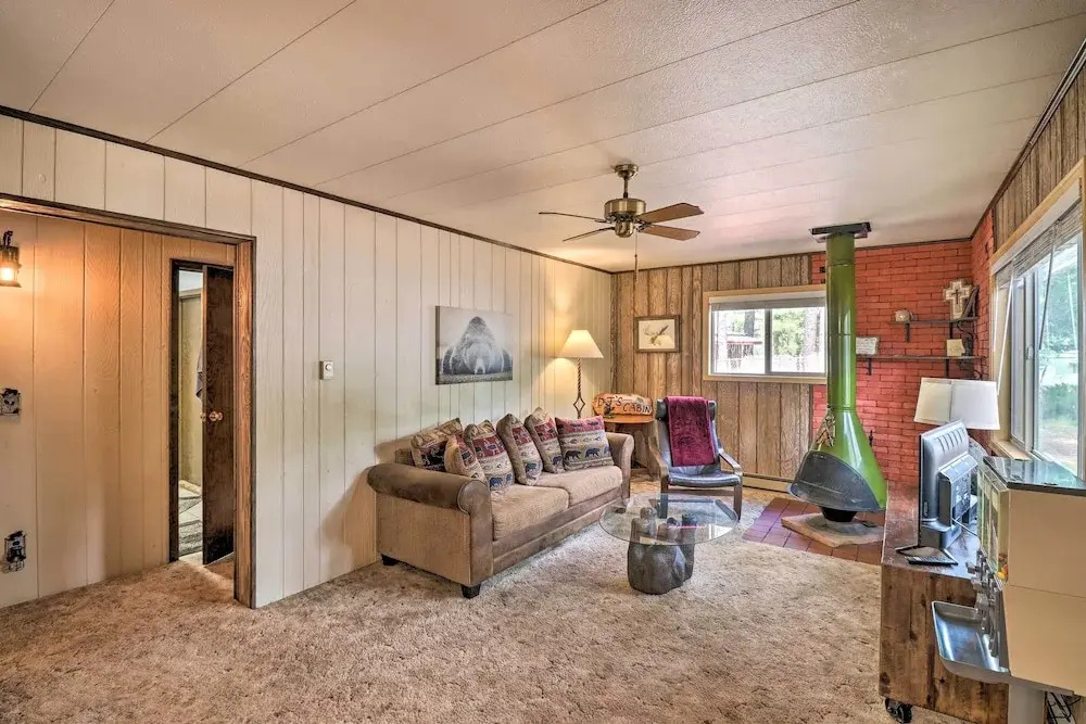 Show Low Cabin w/ Fire Pit: Near Hiking!