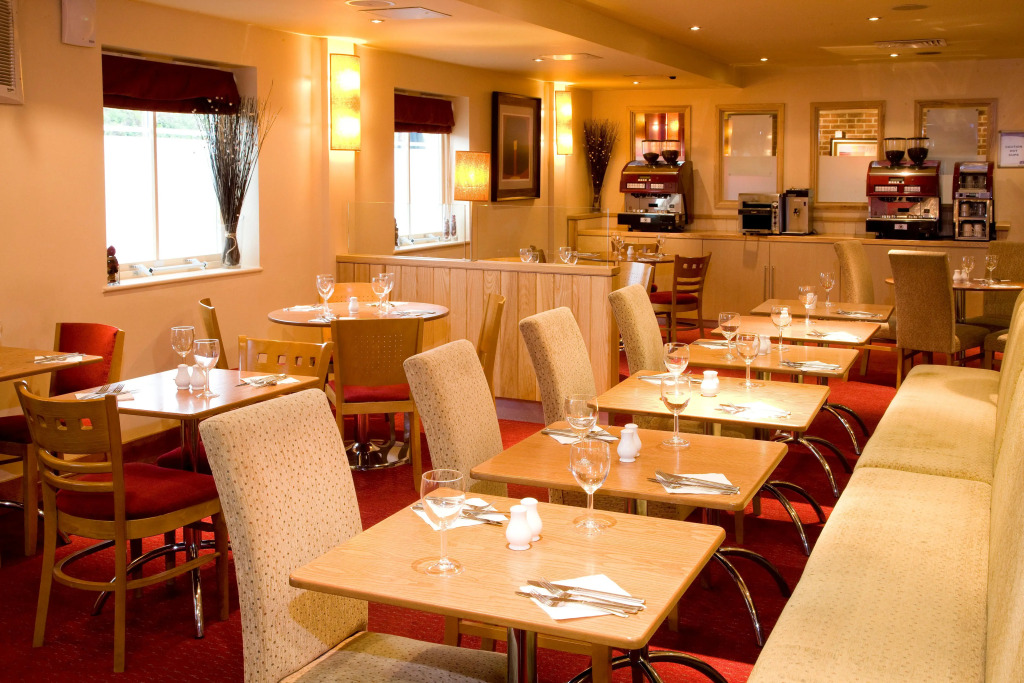 Premier Inn Heathrow Airport - M4/J4