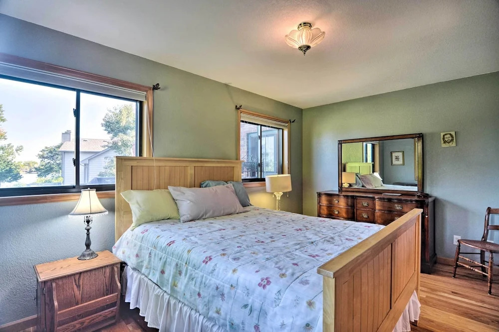 Loveland Guest House w/ Balcony by Boyd Lake