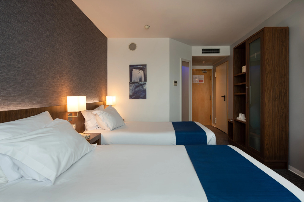 Holiday Inn Express Lisbon Airport by IHG