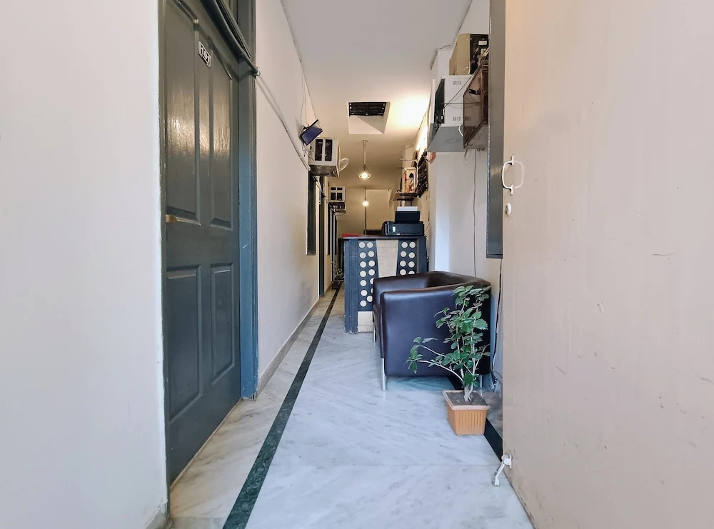 Mauryan Express Hotel Hauz Khas Fort