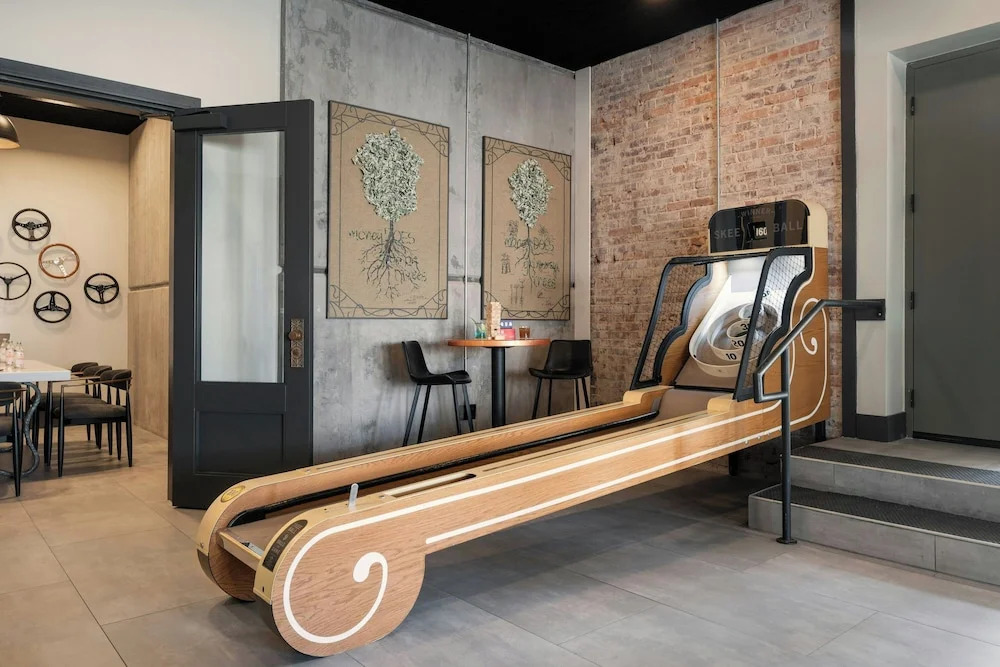 Moxy Columbia Downtown