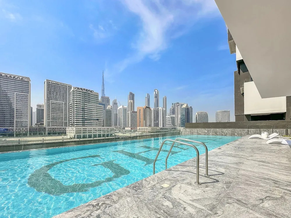 WelHome - Contemporary 1BR in Binghatti Canal & Burj Views