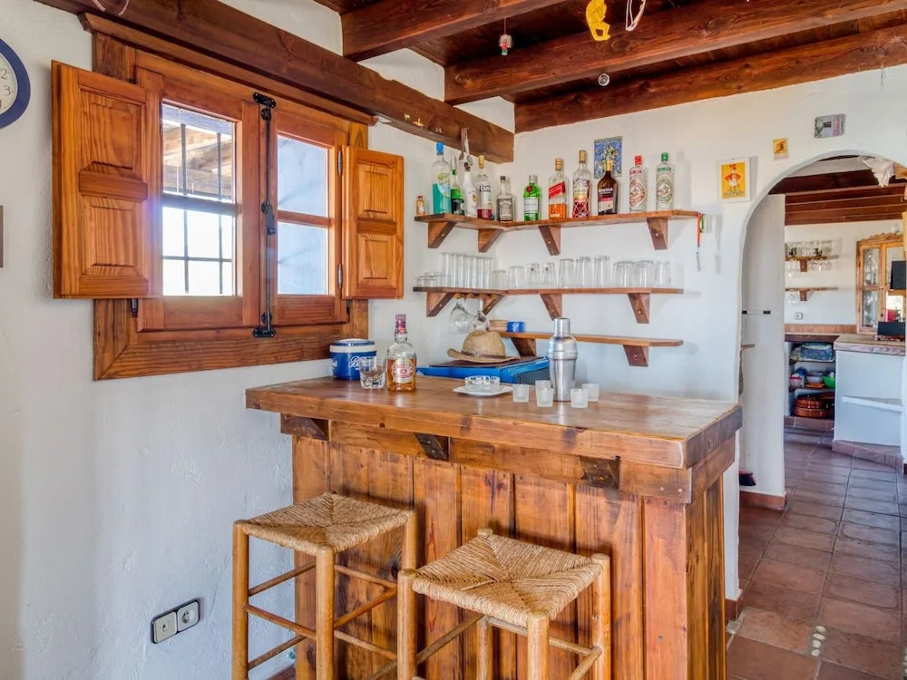 Pretty Cottage in Alcaucín with Private Swimming Pool