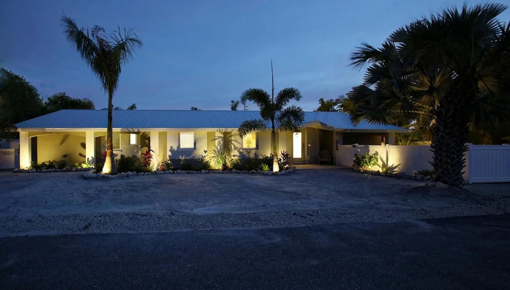 AMI Beach Home Apartment 4