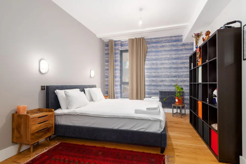 Stunning 2br Home W/Garden, 20 Min To Central!
