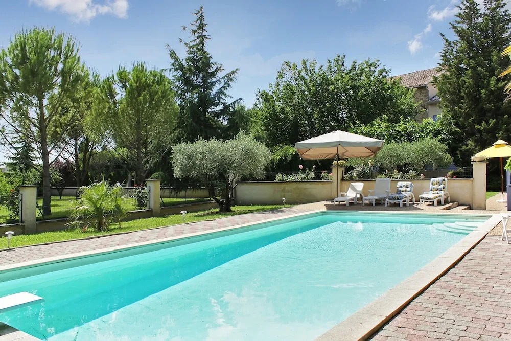 Villa With 4 Bedrooms in Althen-des-paluds, With Private Pool, Terrace