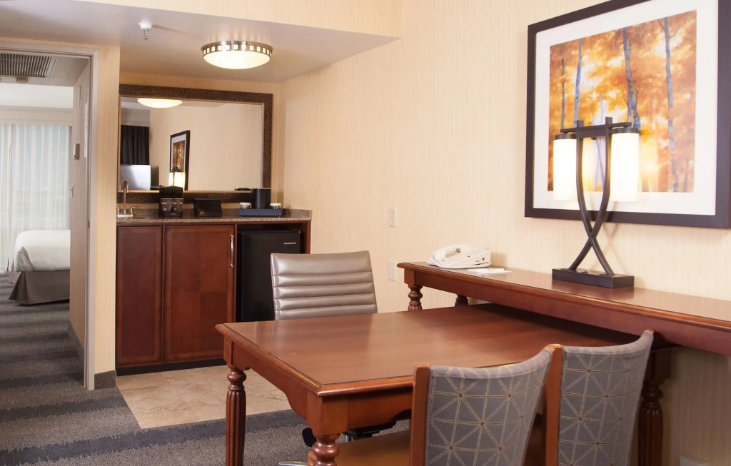 Embassy Suites by Hilton Minneapolis Bloomington Edina