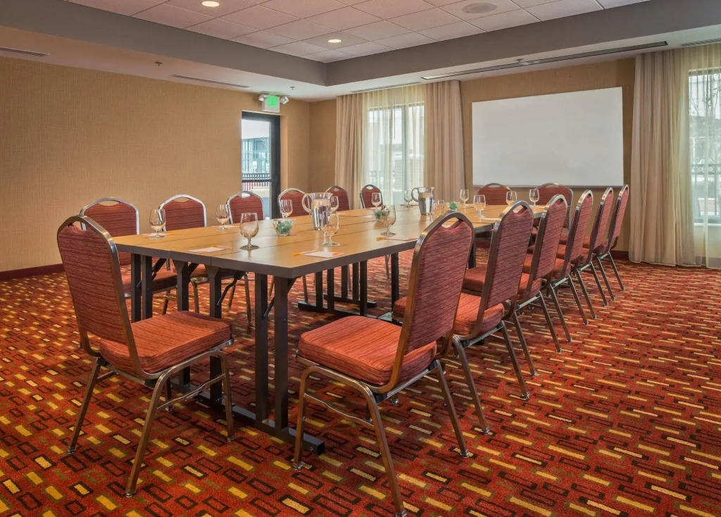 Courtyard by Marriott Glassboro Rowan University