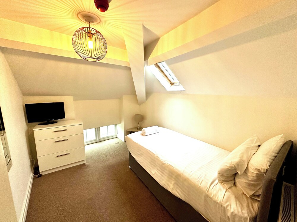 West Street Mews - Serviced Apartments by AQORA