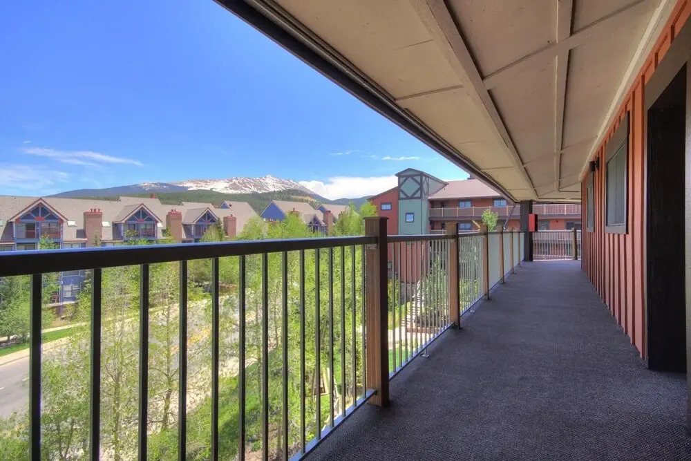 Sawmill 316 2 Br condo by RedAwning