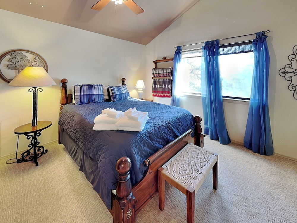 Lowkeys Lodge by Ruidoso Vacation Rentals