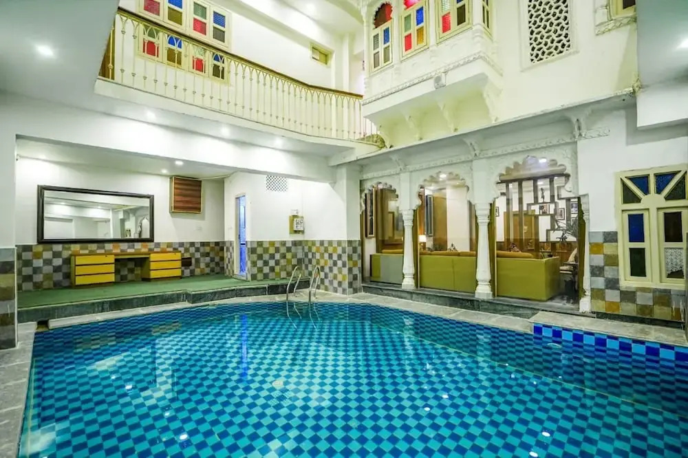 Royal Rafahiya - A Rooftop Lake View Hotel Near Lake Pichola