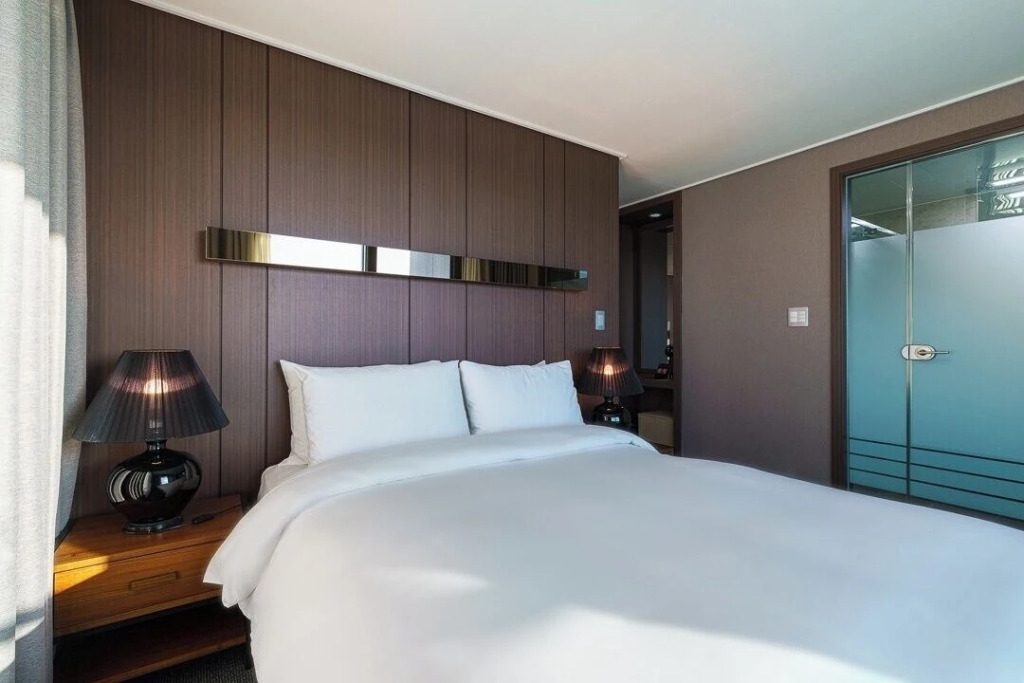 Raonstay in Perla Hotel