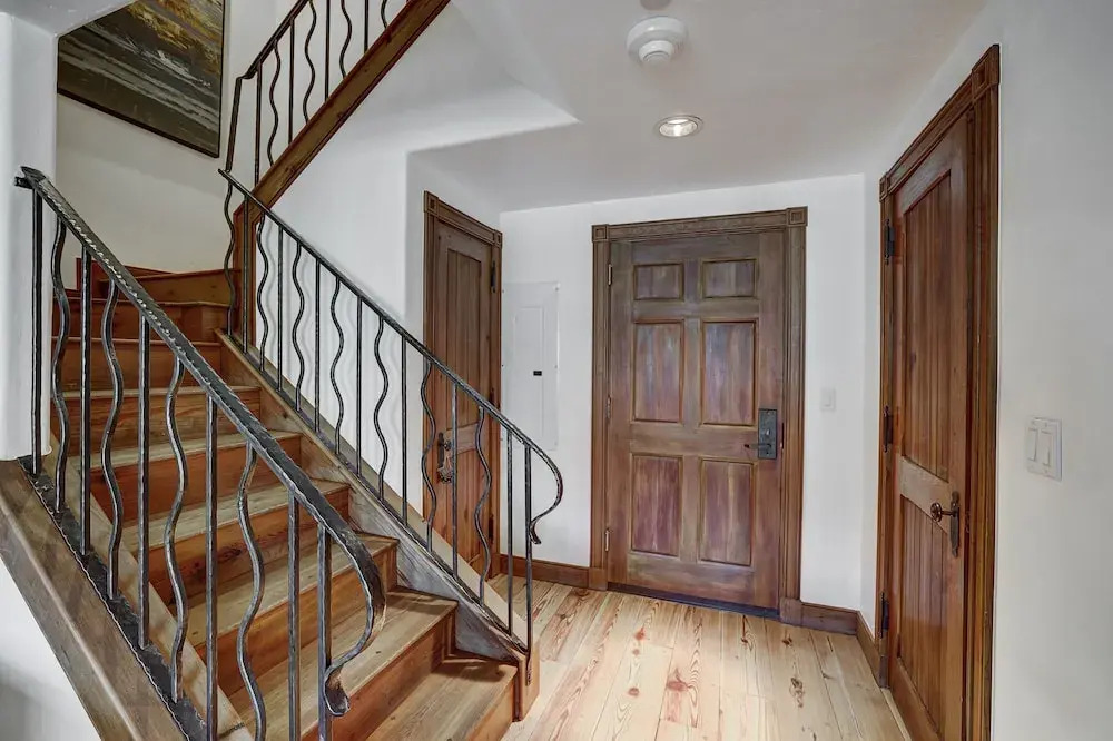 Stunning Views - Renovated Condo In Pines Lodge 2 Bedroom Condo
