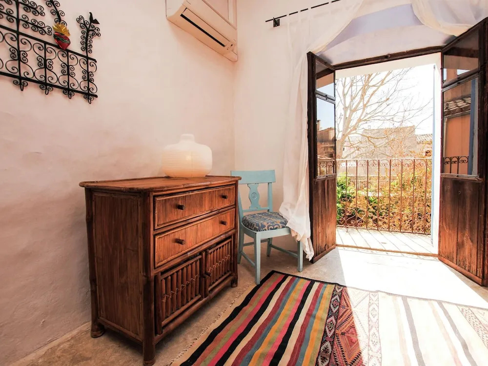 Great Romantic Village House in the Center of Felanitx and not far From the sea