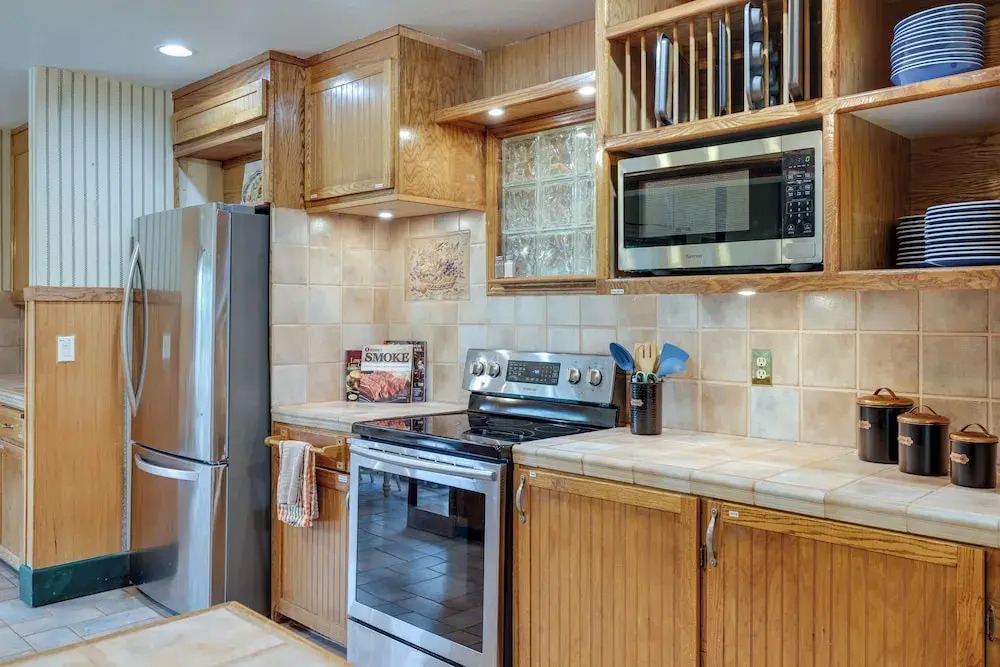 Mi-Wuk Village Vacation Rental w/ Multi-Level Deck