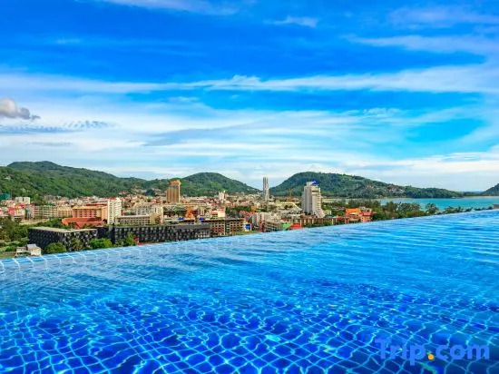 U607- Mountain and sea view apartment in Patong