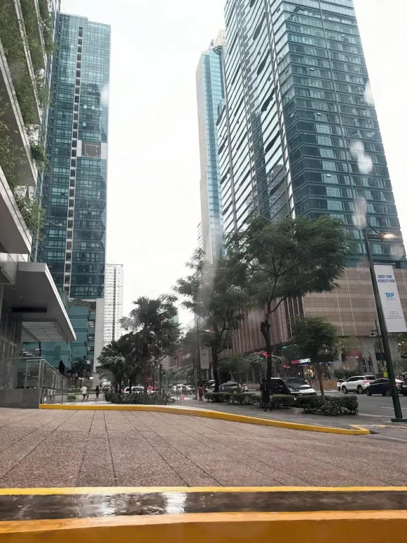 Executive Suites 4 Bedroom Condo Uptown Parksuites Bgc