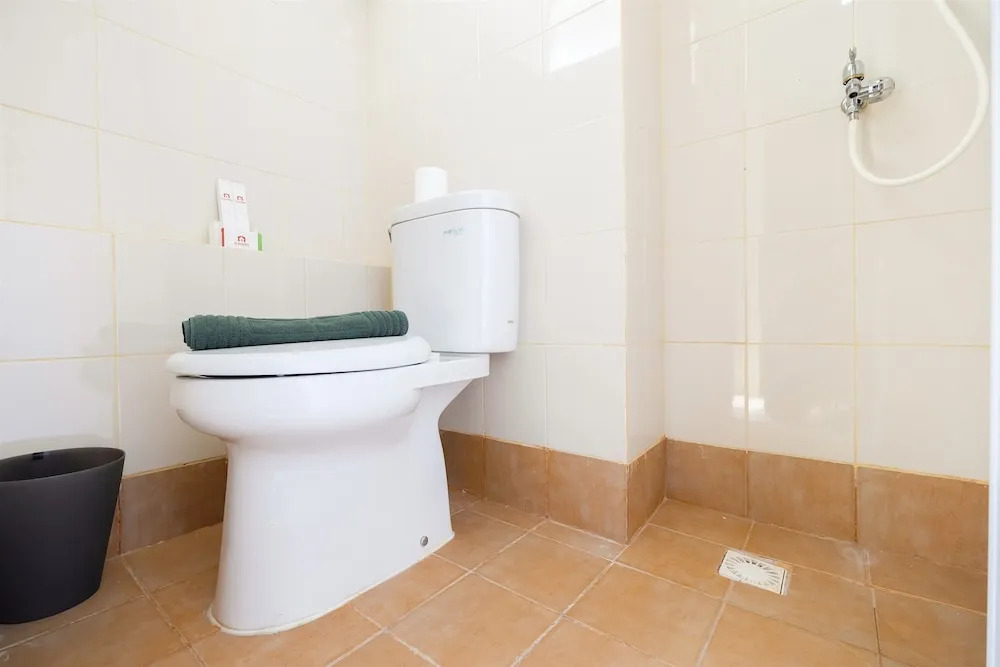 Modern and Minimalist Studio Bassura City Apartment