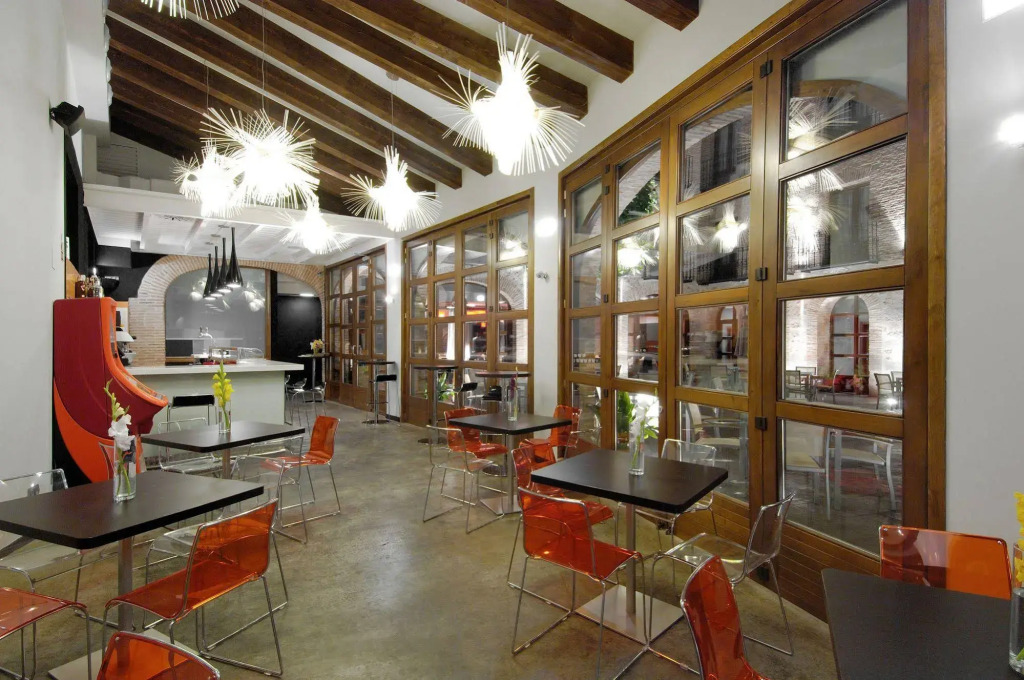 Hotel Cienbalcones