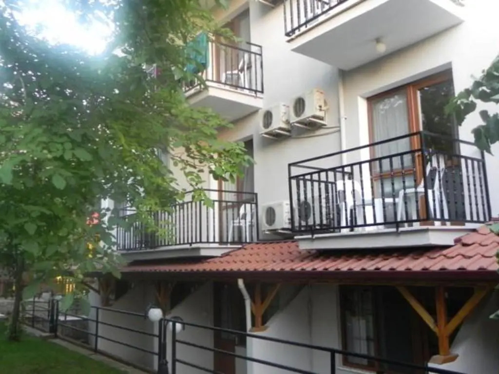 Star Hotel