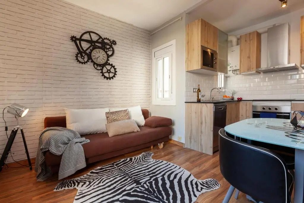 Sunny Penthouse Sagrada Familia