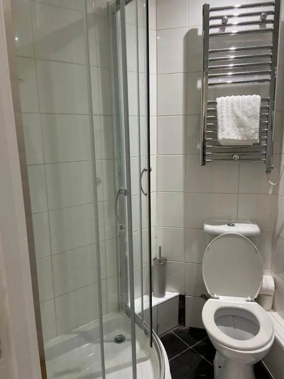 Modern 1 Bed Apartment
