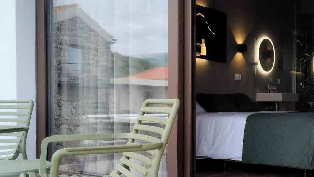 Refúgio dos Capelinhos - Villa e Suites