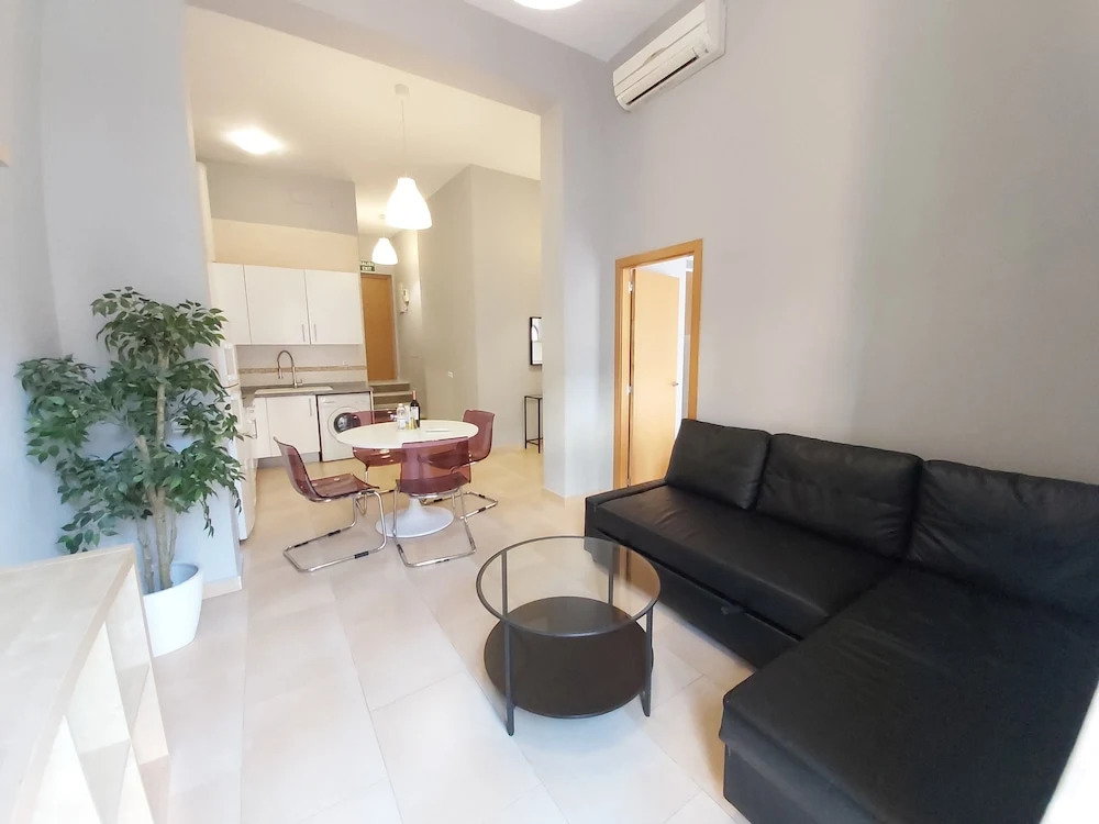 Del Parque Flats Central
