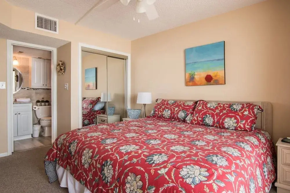 Waterpointe II - 706 - 3 Br Condo