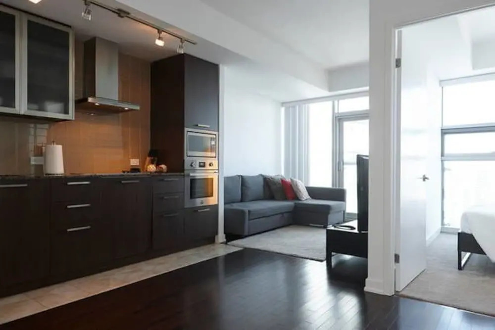 EG Suites - York St Condos 1 near CN Tower offered by Short Term Stays