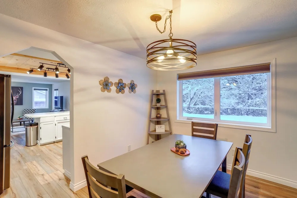 Northern Bliss Modern Mtn-View Home in Fairbanks