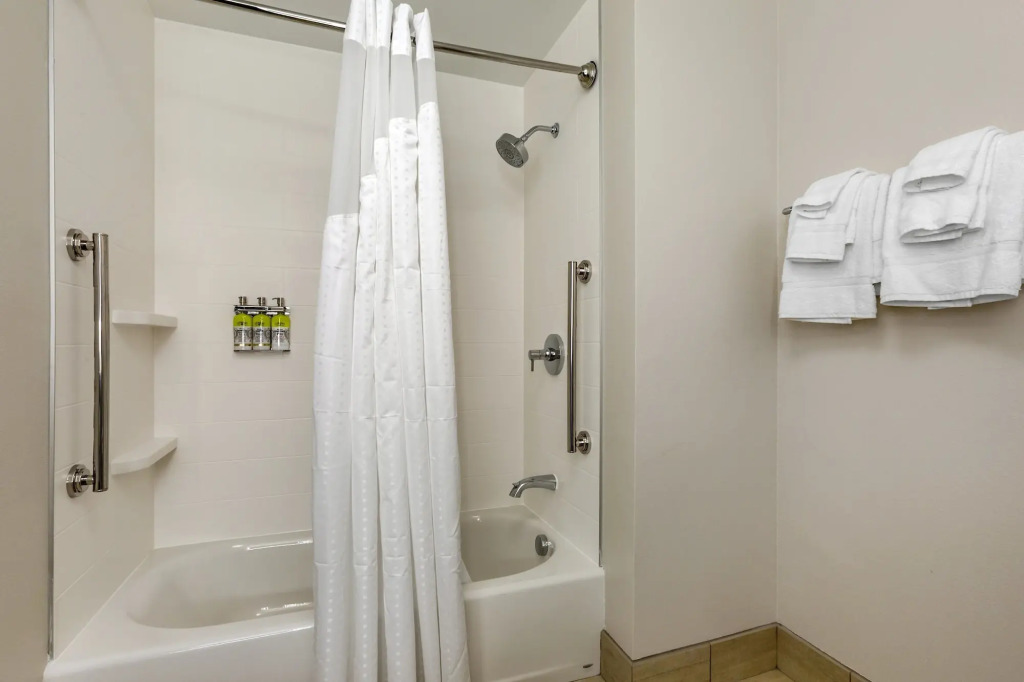 Holiday Inn Express & Suites - Phoenix Dwtn - State Capitol by IHG