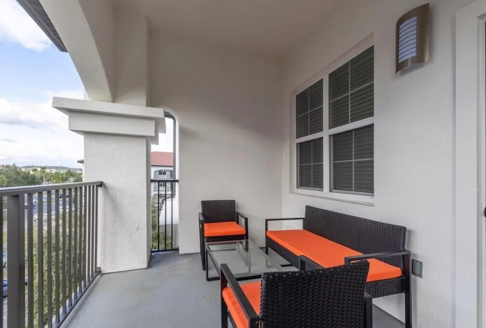 New Modern Vista Cay Reserve Condo - 6006