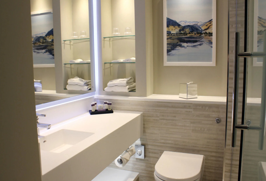 North Lakes Hotel and Spa