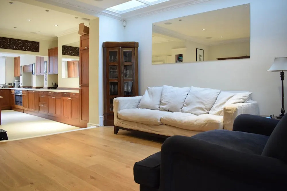 4 Bedroom Family House in Shepherd's Bush