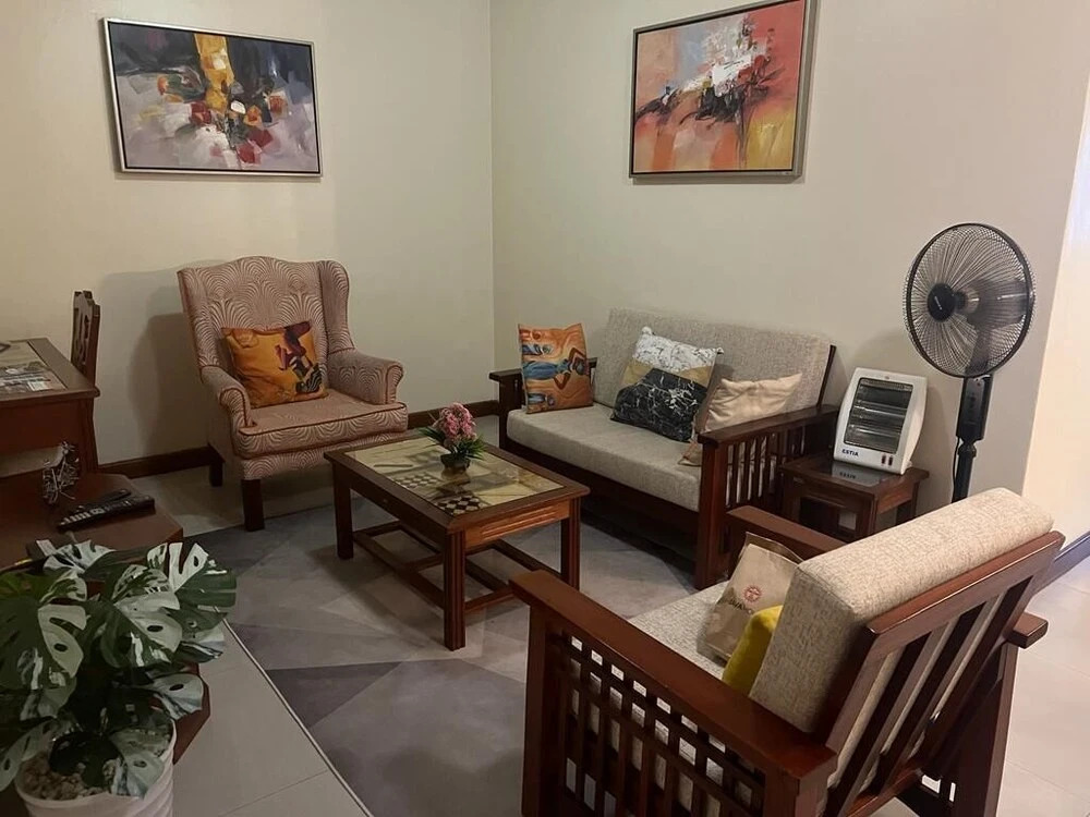 Lux Suites Lantana Executive Apartments