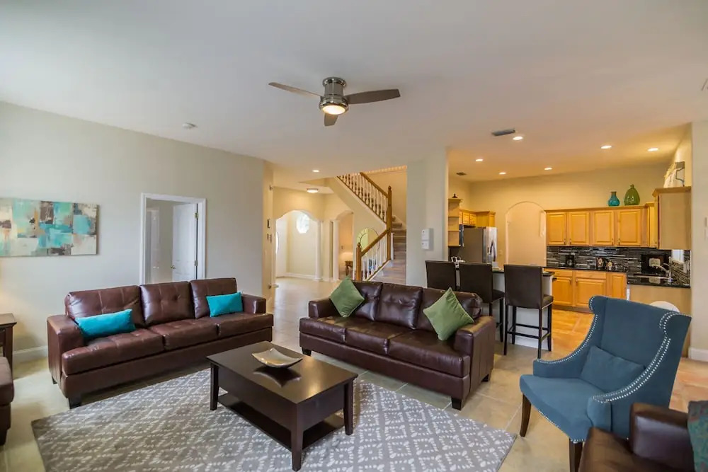 A 4 Bedroom Villa With its own Private Pool in Vista Park