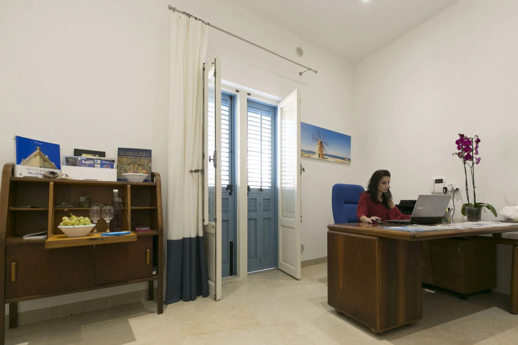 ZIBIBBO SUITES & ROOMS - Aparthotel in Centro Storico a Trapani