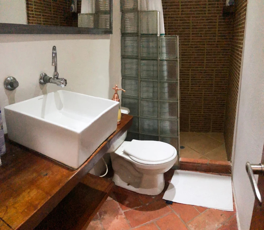 Trendy 4BR 2BA House Family Friendly
